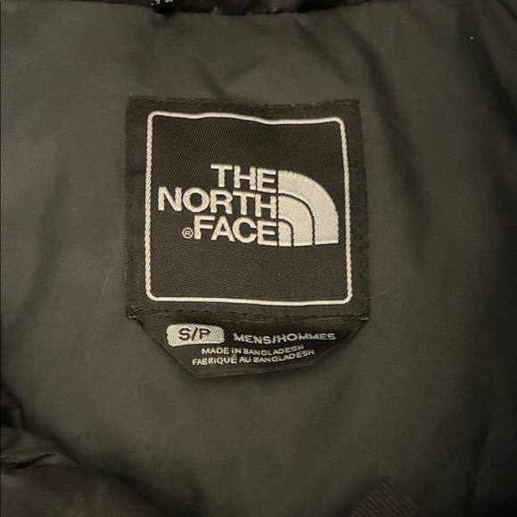 The North Face Men's Black Puffer Jacket - Picture 2 of 5